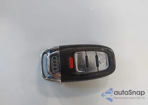 2013 Audi A4 2.0T Premium z USA, uszkodzony, nr VIN WAUFFAFL8DN051106